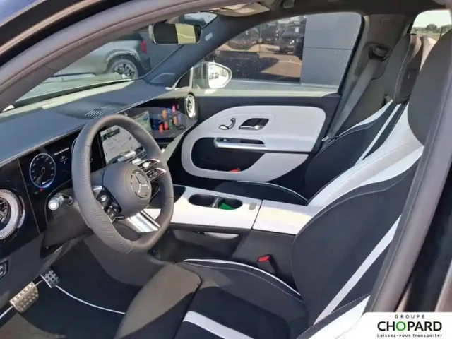 Mercedes Glb 200 — photo 11