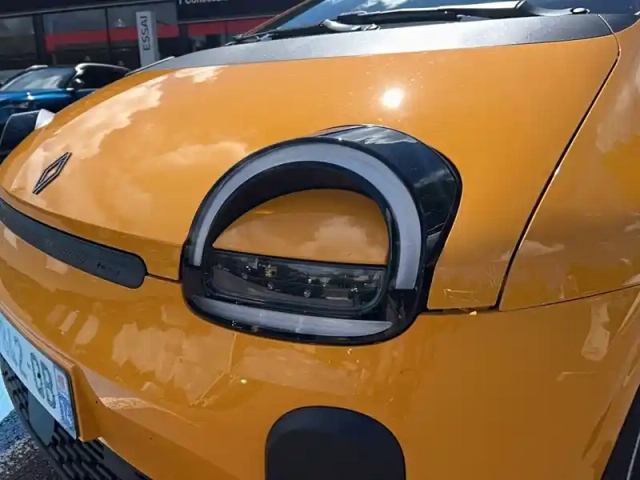 Renault Twingo e-tech electrique 80 ch autonomie urbaine — photo 22