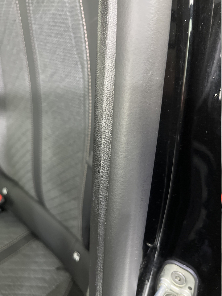 Peugeot 208 — photo 57