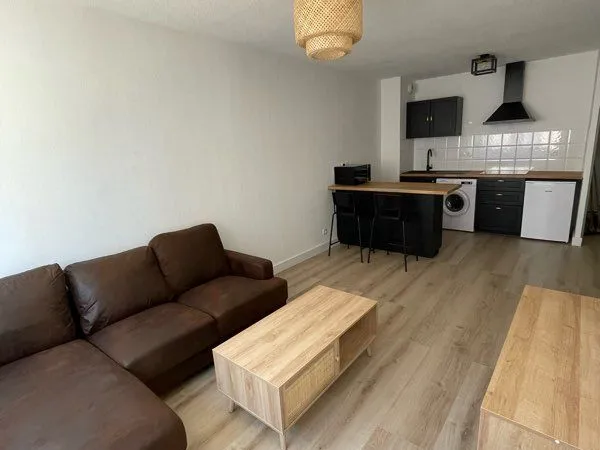 T2 meublé 40 m² - Piscine, parking, ascenseur - Centre-ville