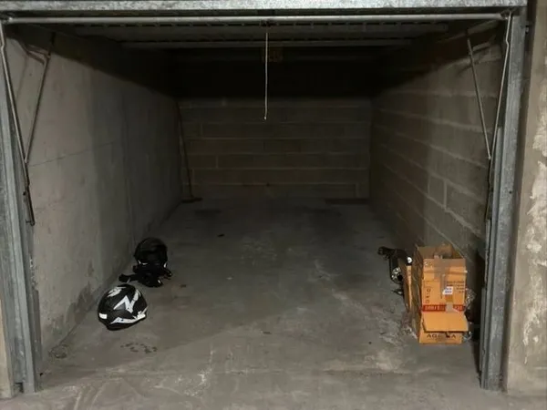 Location garage mail Mitterrand