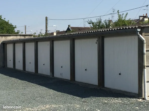 Garage à louer à Châteauroux