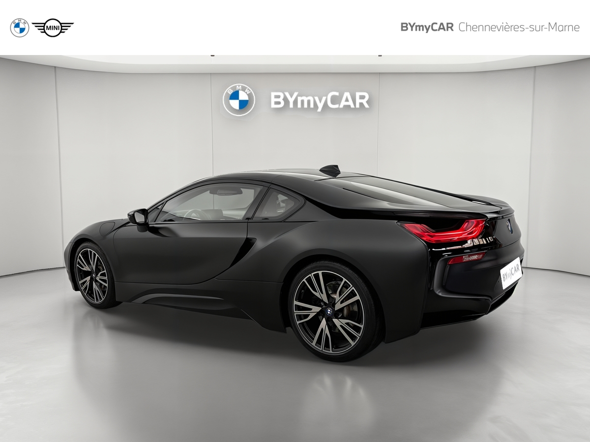 BMW i8 362 ch — photo 3