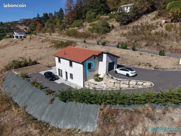 Maison 6 pièces 138 m²