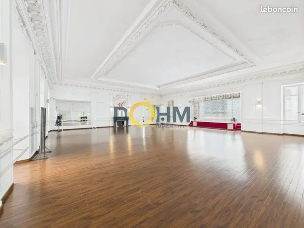 Maison 8 pièces 468 m²