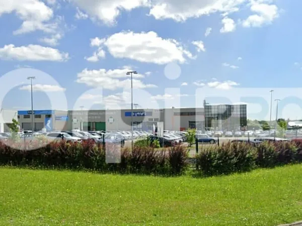 Local d'activité 1000 m²