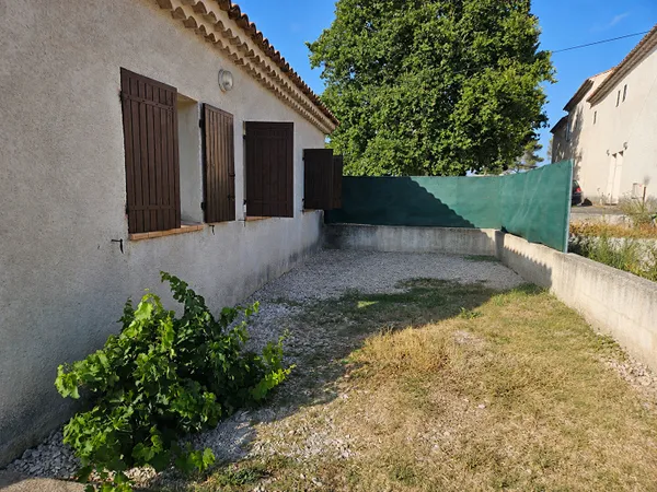Appartement T3 - campagne jardinet et parking