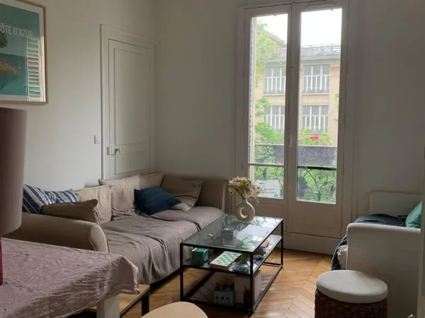 Sous-loue appartement 86m² chambre dans colocation Paris 18ème pour juillet/août