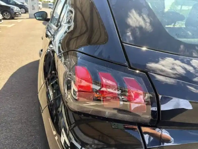 Peugeot 208 puretech 75 s&amp;s bvm5 — photo 17
