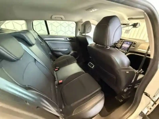 Renault Megane iv estate tce 140 — photo 12