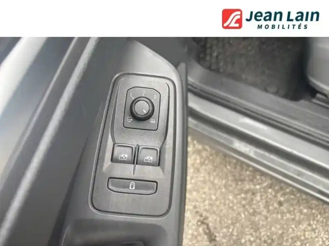 Volkswagen Caddy maxi 2.0 tdi 122 dsg7 — photo 38