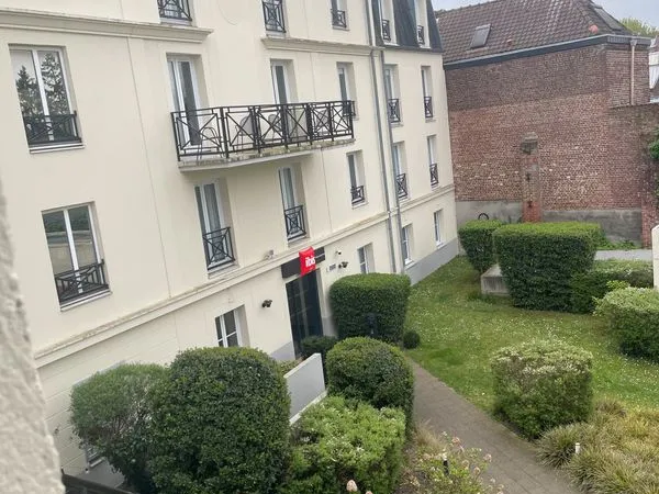 Studio meublé refait à neuf - Résidence sécurisée - Valenciennes
