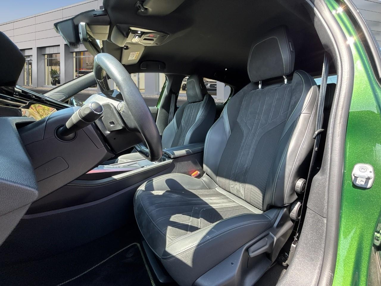 Peugeot 308 1.2 essence 130ch s&s gt eat8 — photo 9