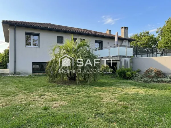 Villa T5 130m2, T3 indépendant 60m2, potentiel professionnel 120m2