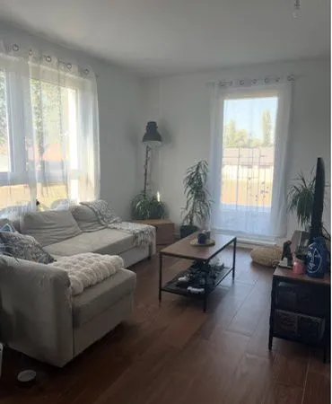 À LOUER - BEL APPARTEMENT T2 DE 47 m² AVEC BALCON, VUE DÉGAGÉE ET PARKING PRIVÉ