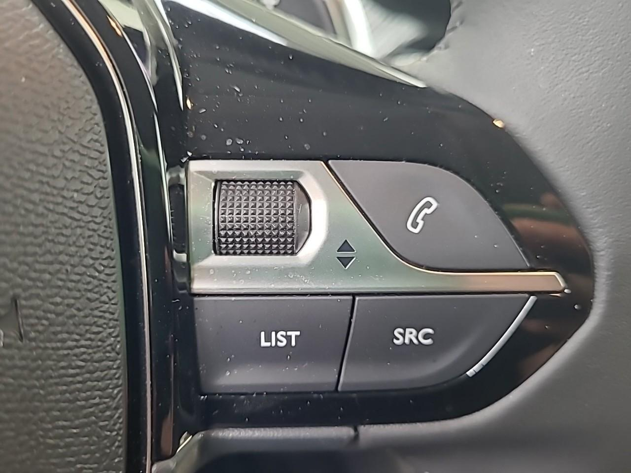 Peugeot 208 hybrid 110 ch e-dcs6 allure — photo 22