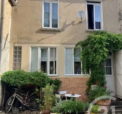 Maison de ville 1 pièce 35 m²