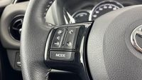 Toyota Yaris 100h France 5p — photo 24