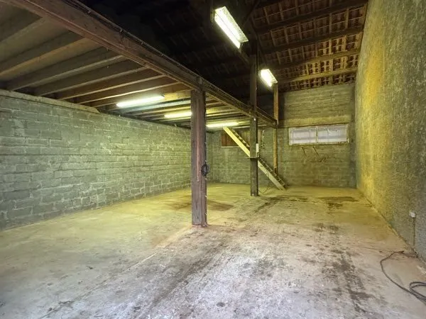 Local stockage ou entrepôt 120m2