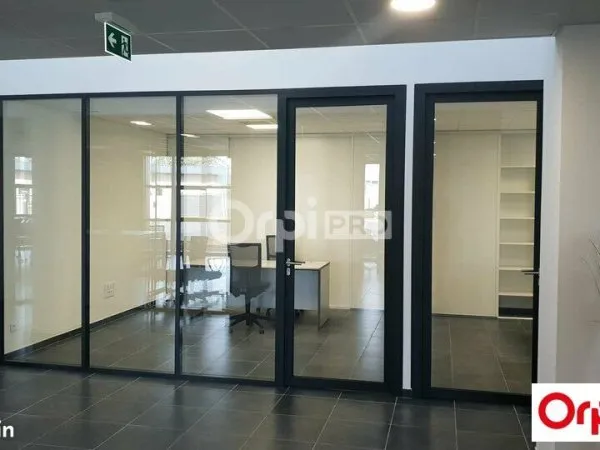 Bureau 45 m²