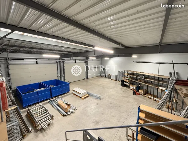 Local 581 m² Treize-Septiers