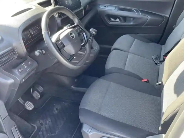 Opel Combo cargo m 650kg bluehdi 100ch s&amp;s pack premium connect — photo 11