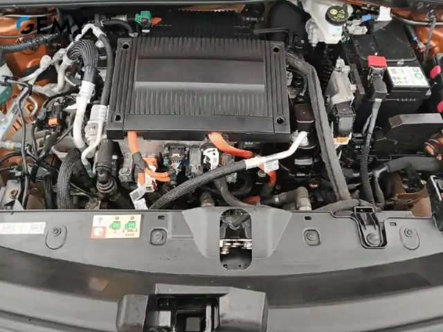 Peugeot 2008 electrique 136 ch — photo 33