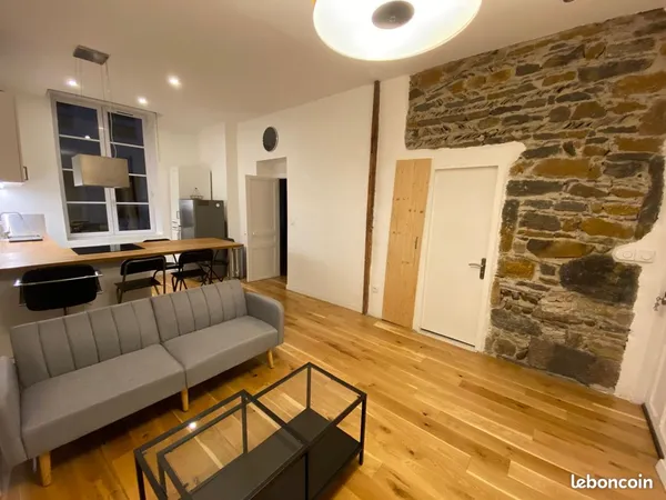 À VENDRE - T2 DE 38 M² - PLACE BAHADOURIAN - LYON 3e