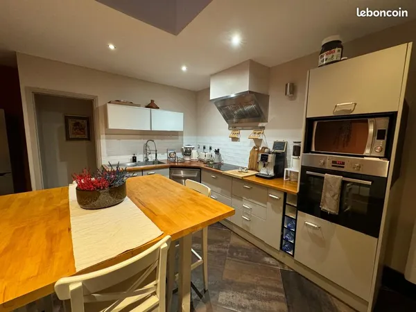 Maison meublée 90 m² avec toit-terrasse — Roubaix, quartier du Sartel