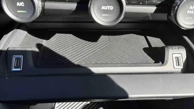 Citroën C4 puretech 130 s&amp;s bvm6 — photo 26