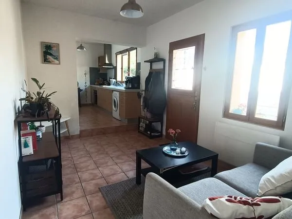 Logement meublé de 40m2 avec extérieur de 35m2