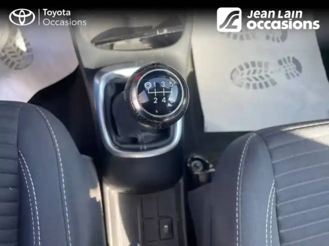Toyota Yaris 110 vvt-i — photo 13