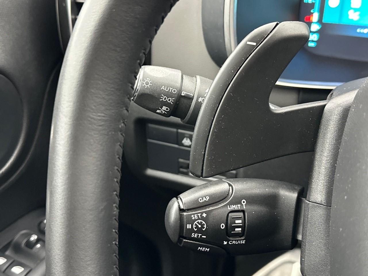 Citroën C5 Aircross hybride rechargeable 225 s&s e-eat8 shine — photo 17