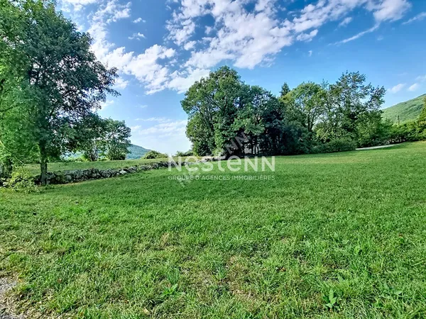 À vendre terrain constructible de 1513 m² à Entrepierres