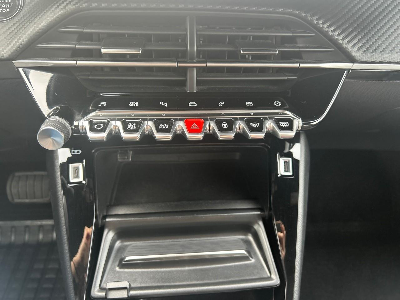 Peugeot 2008 1.2 puretech 130ch s&s allure pack eat8 — photo 15