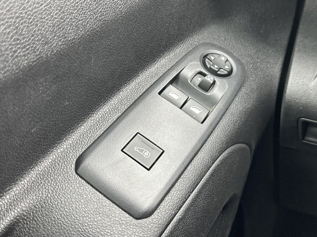 Citroën Berlingo van m 650 bluehdi 100 s&s bvm6 driver — photo 15