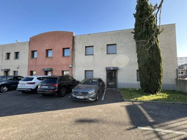 Local d'activité 285 m²