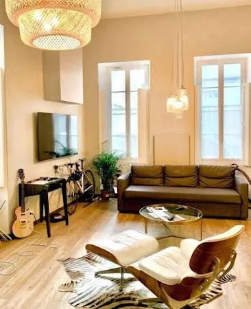 Loft de charme aux chartons - notre dame / pomme d'or