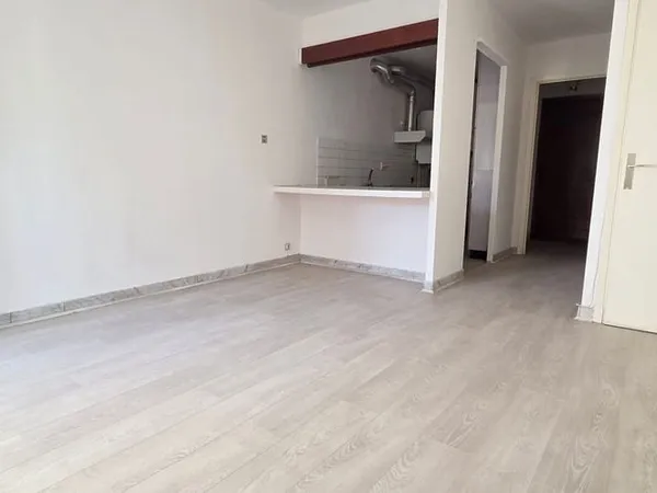 Studio 1 pièce 29 m²