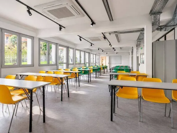 Bureaux 585 m²