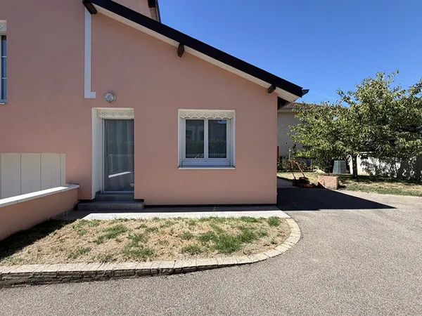 Appartement Bourg En Bresse 1 pièce(s) dans maison proche Gare avec parking