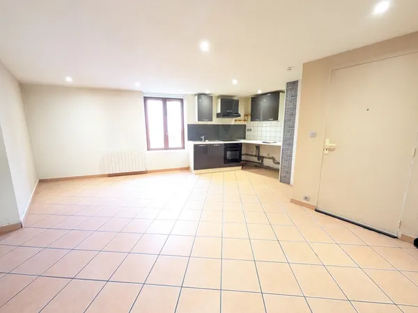 Bel appartement à proximité des commerces du centre ville