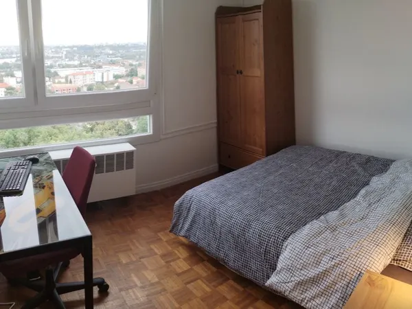 T4 - 78 m² - MEUBLÉ - 3 chambres - OULLINS (ch3)