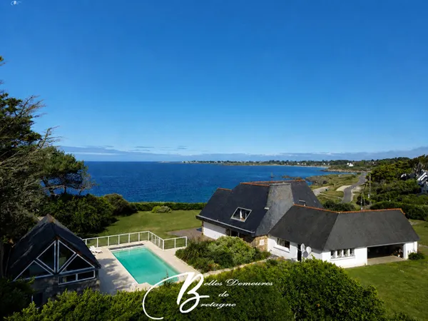 A vendre propriété face à l'océan et aux glénans