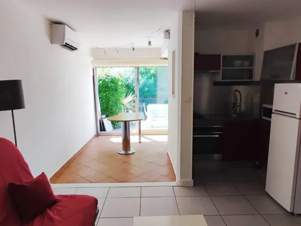 Studio 1 pièce 21 m²