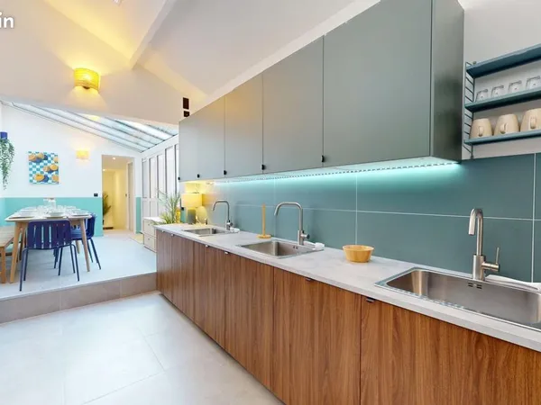 Maison 1 pièce 359 m²