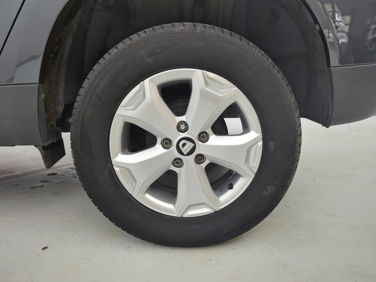Dacia Duster tce 130 fap 4x2 confort — photo 11