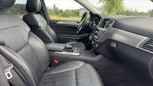 Mercedes Classe GL 350 3.0 CDI V6 4Matic 258 - Excecutive – 2014 – 200991 km – Diesel – Boîte Automatique — photo 23