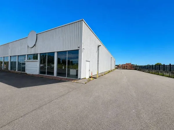 Local commercial 490 m²
