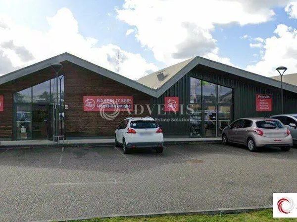 Local commercial 282 m²